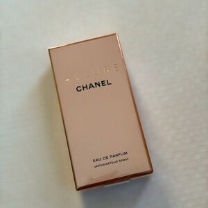 CHANEL
ALLURE Eau de
Parfum Spray 1.7oz